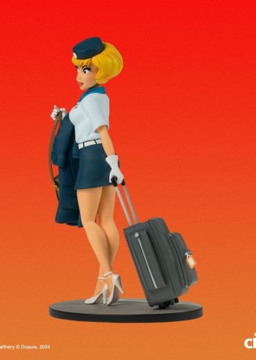 Natacha_Class_cs_02_2048x2048