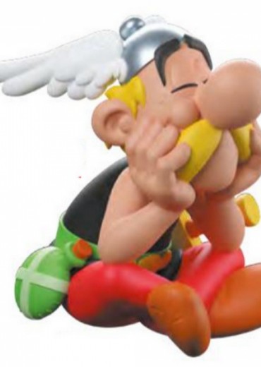 collectible-moneybox-figurine-plastoy-asterix-sitting-on-the-floor-80304