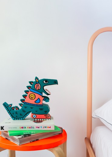 dino lamp stripweb 1