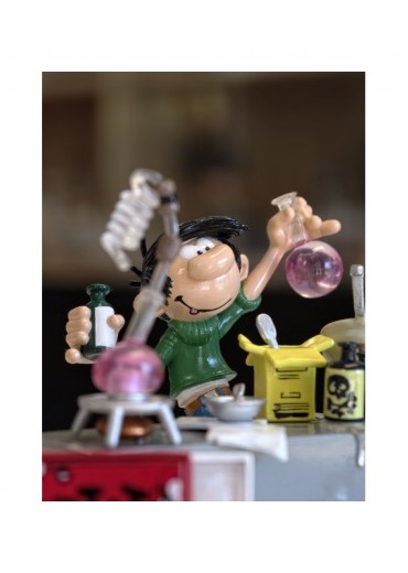 figurine-collection-gaston-petit-chimiste-pixi-6646-stripweb-2
